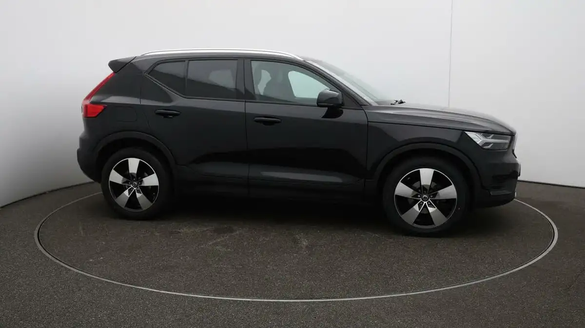 2019-volvo-xc40-20td-d3-momentum-big-47