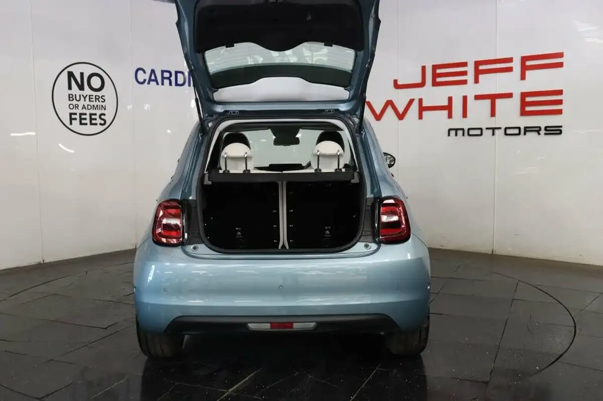 2022-fiat-500-e-la-prima-big-21