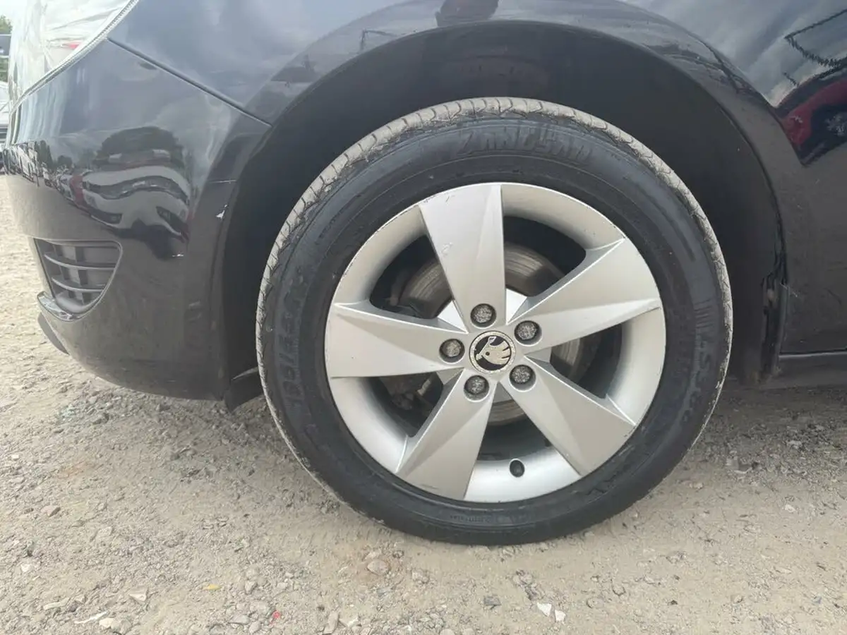2013-skoda-fabia-16td-se-75ps-hatchback-big-26