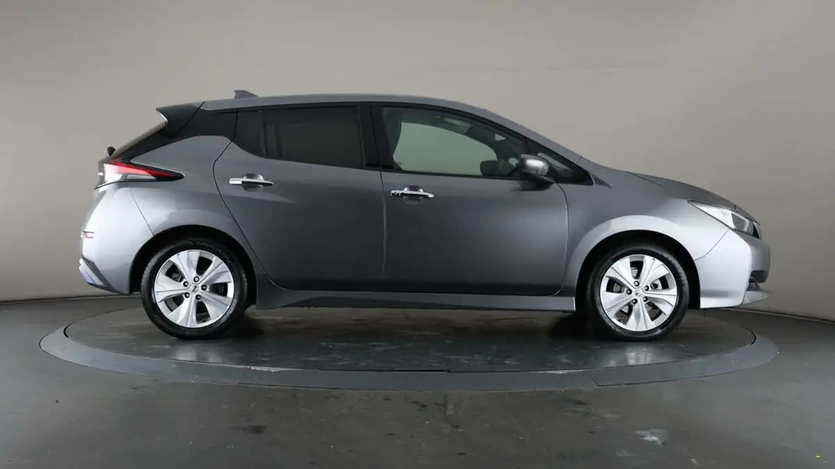 2021-nissan-leaf-e-n-connecta-big-59