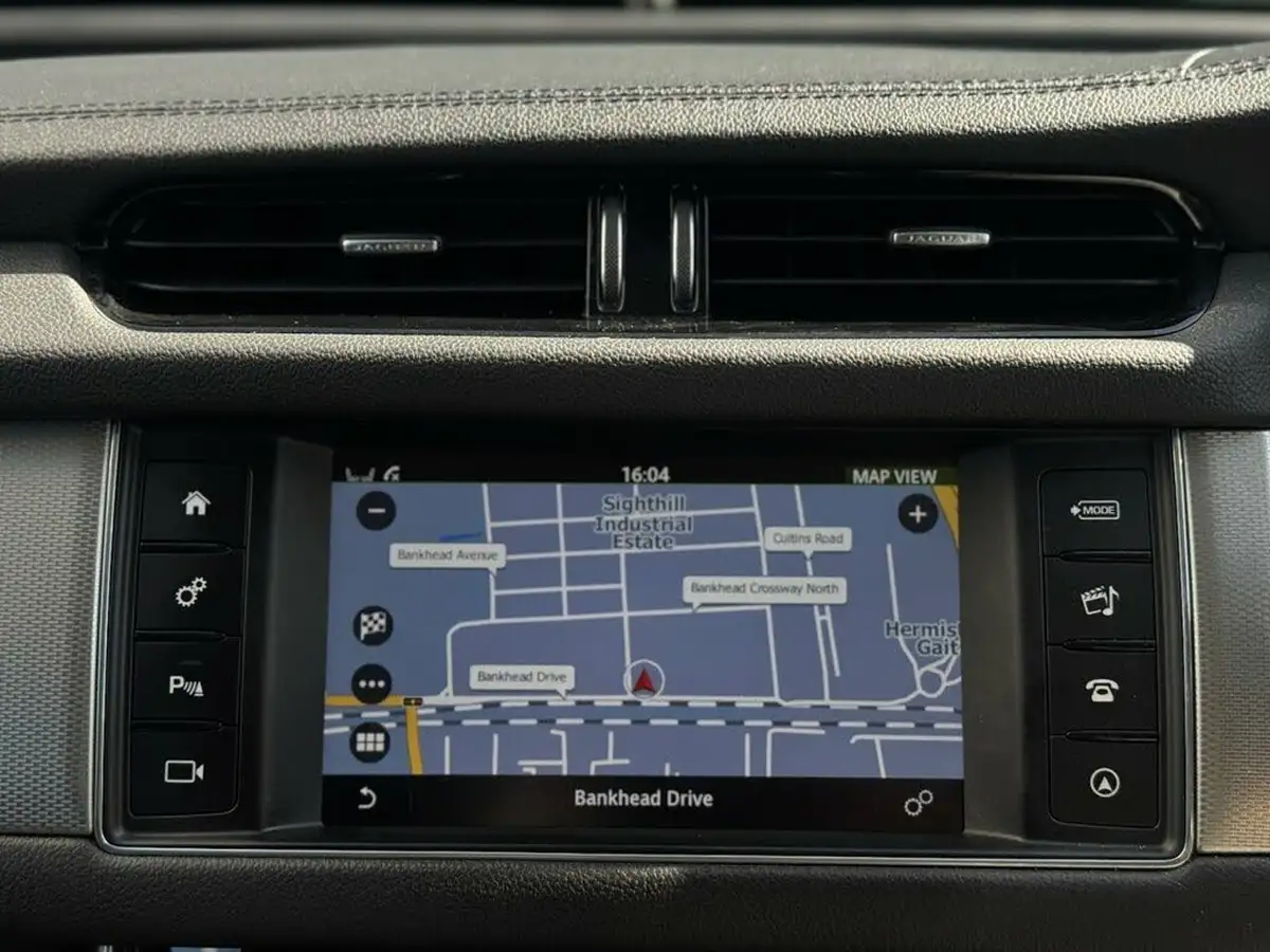 2017-jaguar-xf-20td-prestige-180ps-saloon-4d-1999cc-auto-big-20