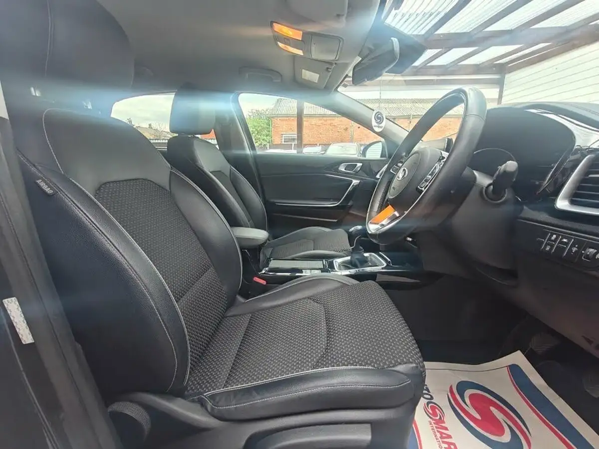 2020-kia-xceed-14-t-gdi-3-big-33