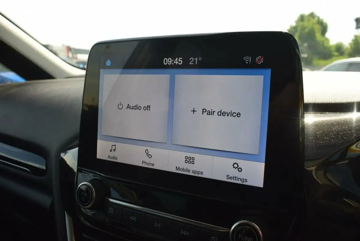 2021-ford-fiesta-10t-trend-100ps-5d-big-1