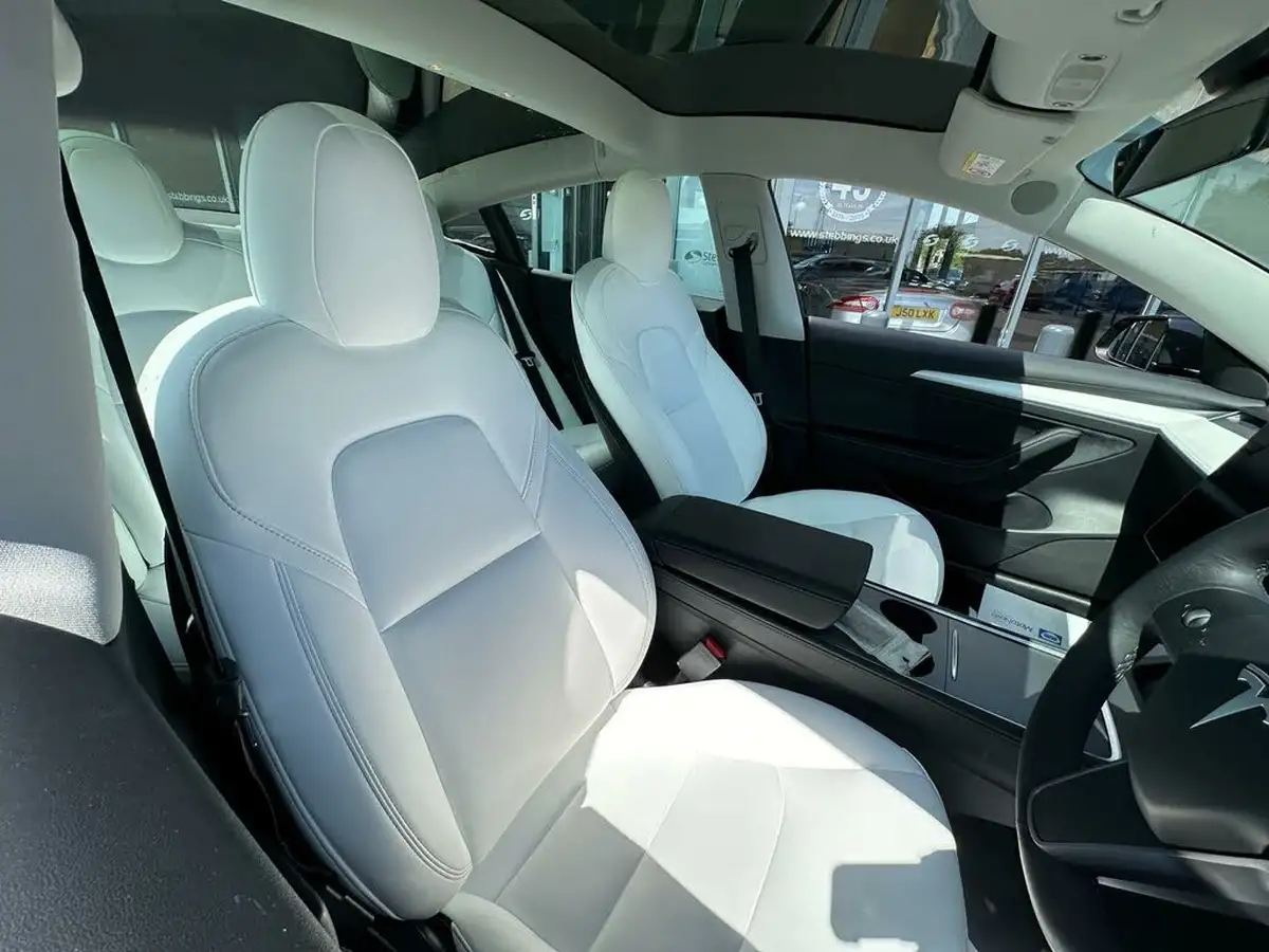 2022-tesla-model-3-e-performance-big-4