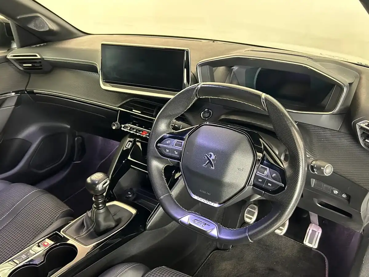 2021-peugeot-208-12-puretech-gt-100bhp-big-25
