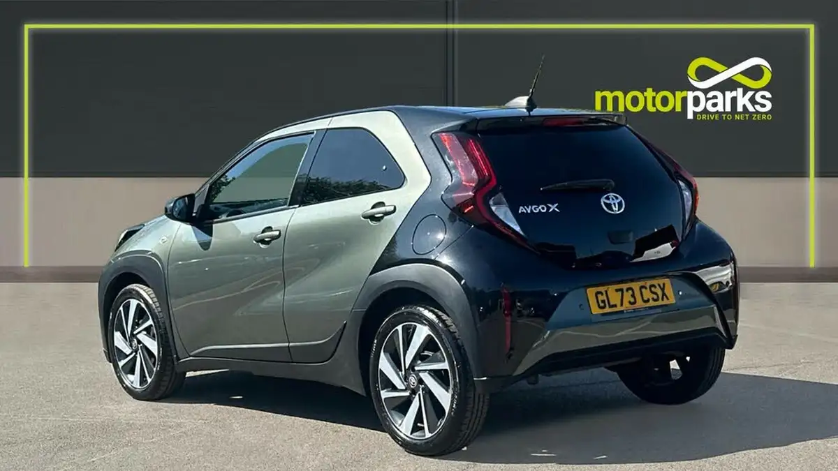 2024-toyota-aygo-x-10-vvt-i-edge-cvt-big-4