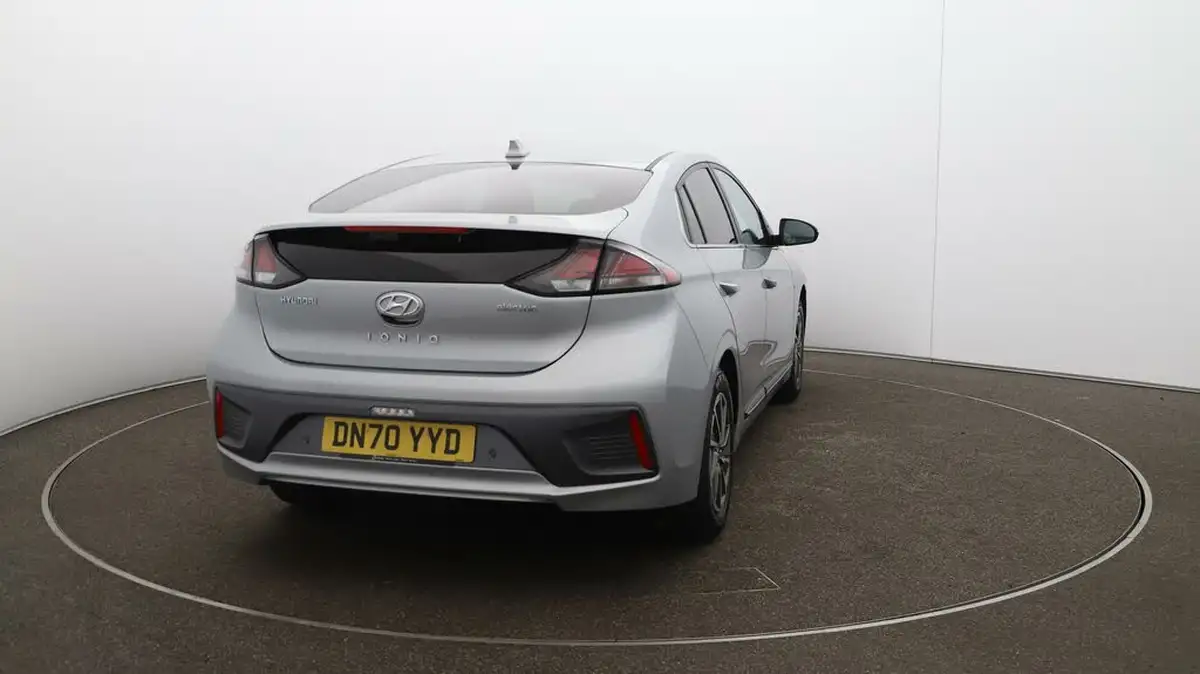 2020-hyundai-ioniq-e-premium-se-electric-100kw-big-57