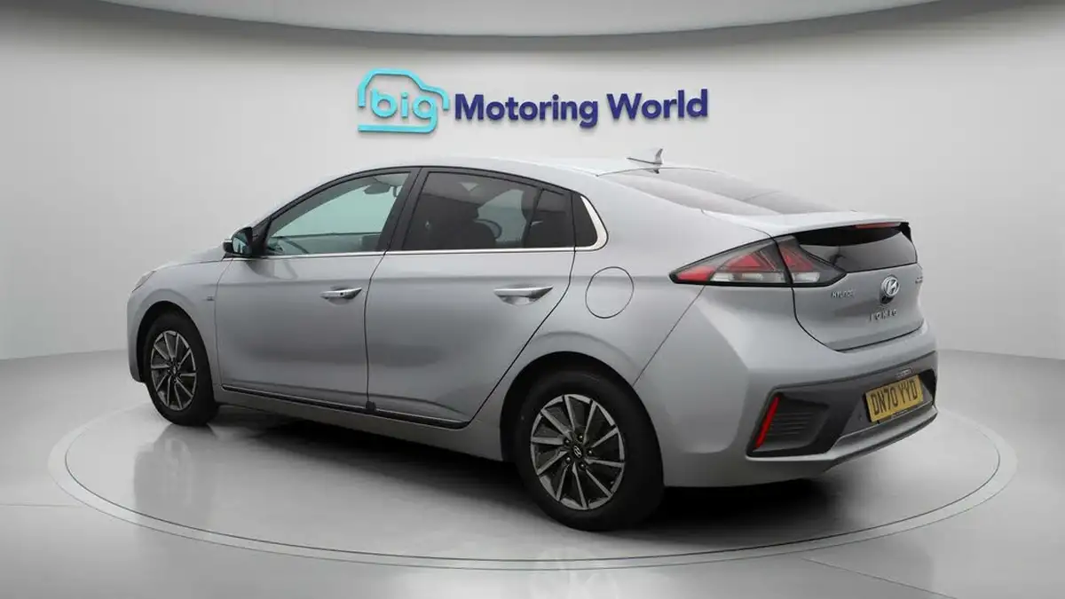 2020-hyundai-ioniq-e-premium-se-electric-100kw-big-5