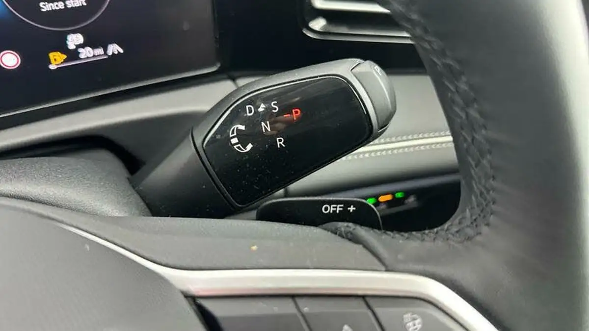 2024-volkswagen-tiguan-15-etsi-elegance-launch-edition-big-24