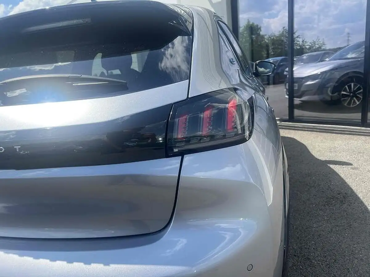 2022-peugeot-208-e-gt-136bhp-50kwh-big-25
