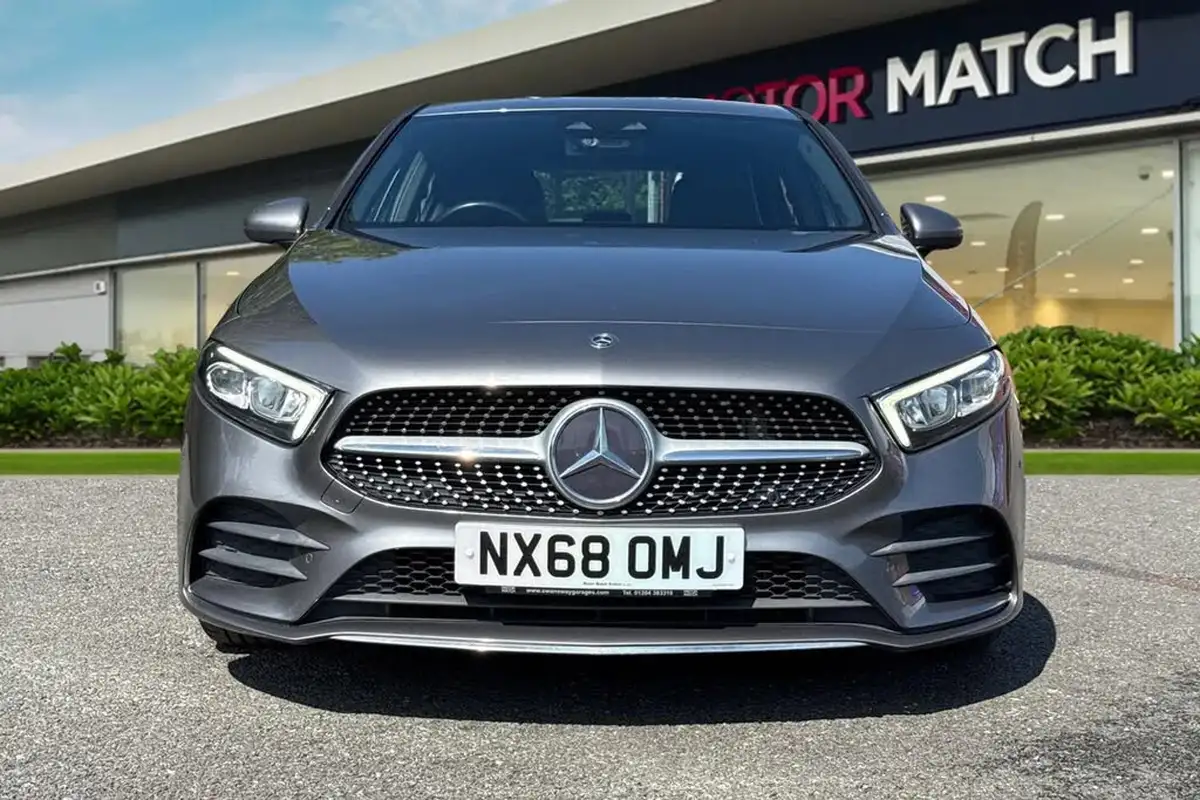 2018-mercedes-benz-a-class-13-a200-amg-line-premiumss-hatchback-5d-7g-dct-big-5