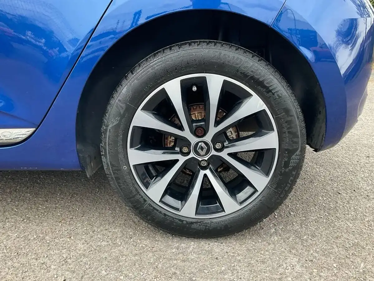 2020-renault-clio-10-sce-iconic-75bhp-big-4