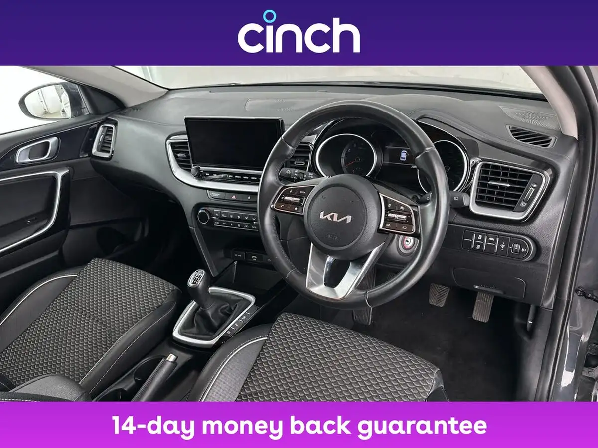 2022-kia-ceed-15-t-gdi-3-hatchback-big-11