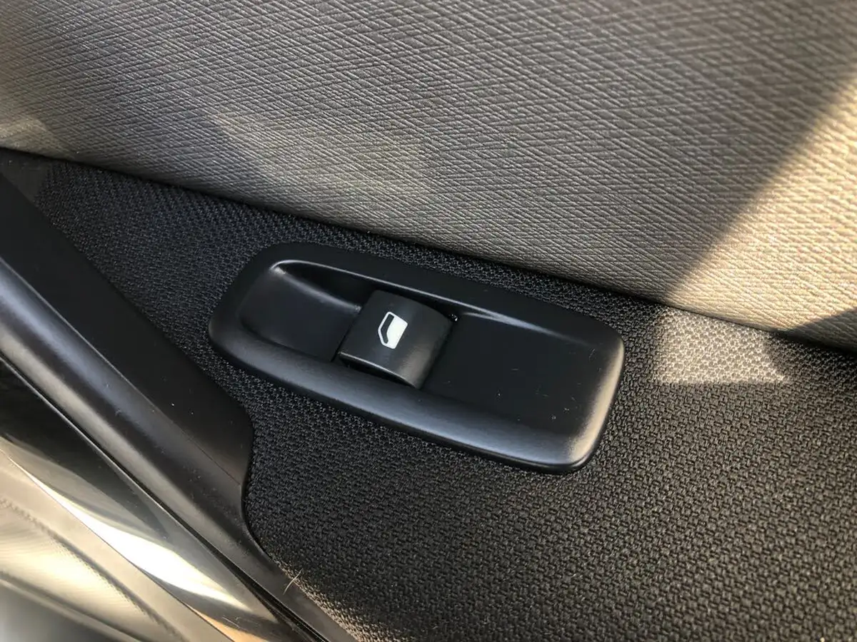 2017-citroen-grand-c4-picasso-16bluehdi-flair-big-41