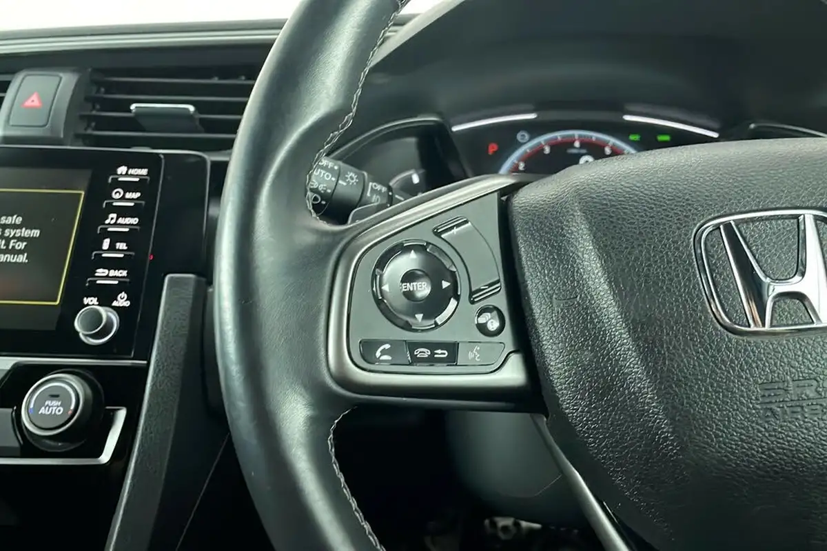 2021-honda-civic-15-vtec-turbo-sport-ss-cvt-big-14