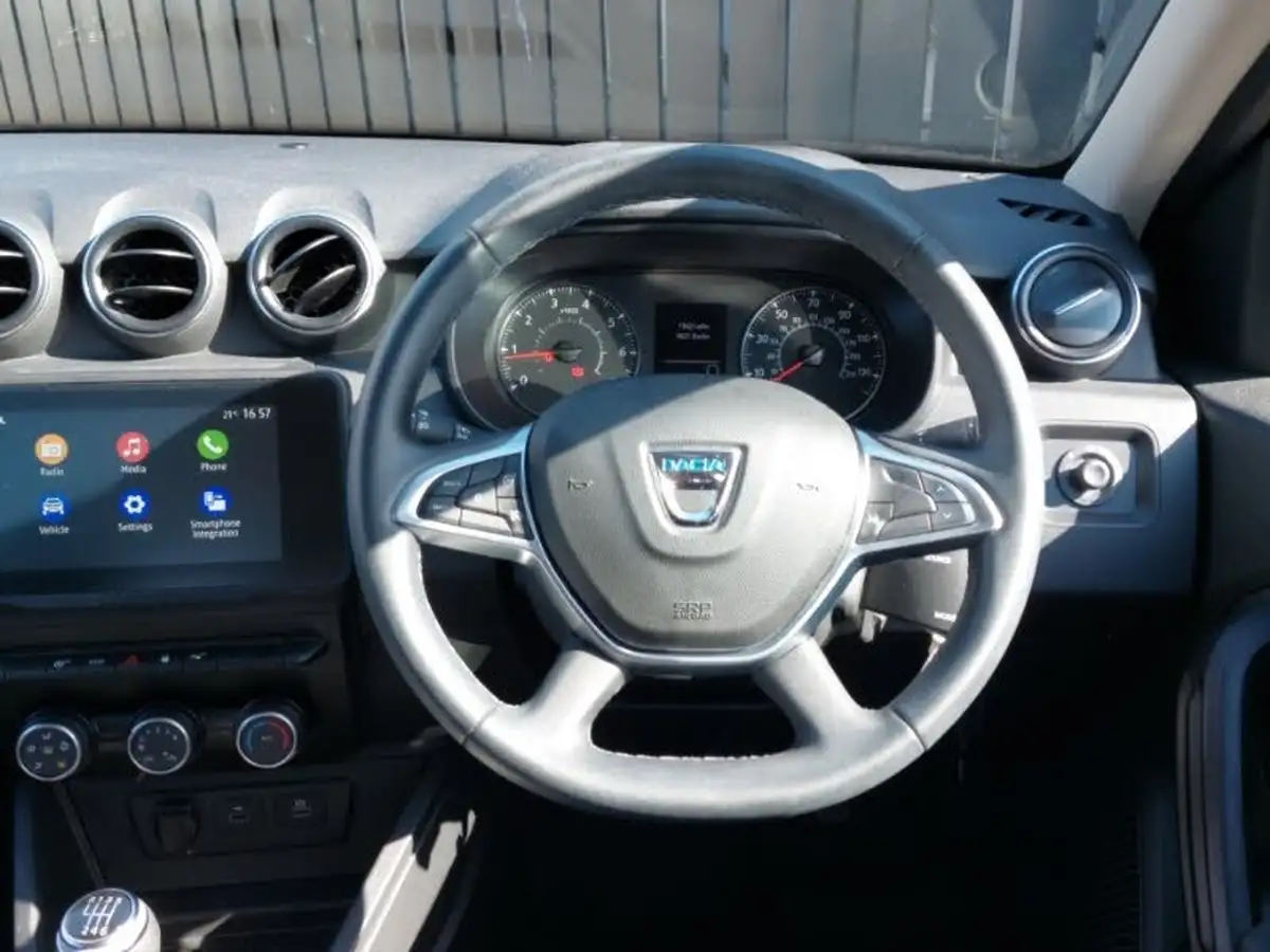 2022-dacia-duster-13-tce-comfort-130hpeu6d-4x2-window-van-big-6