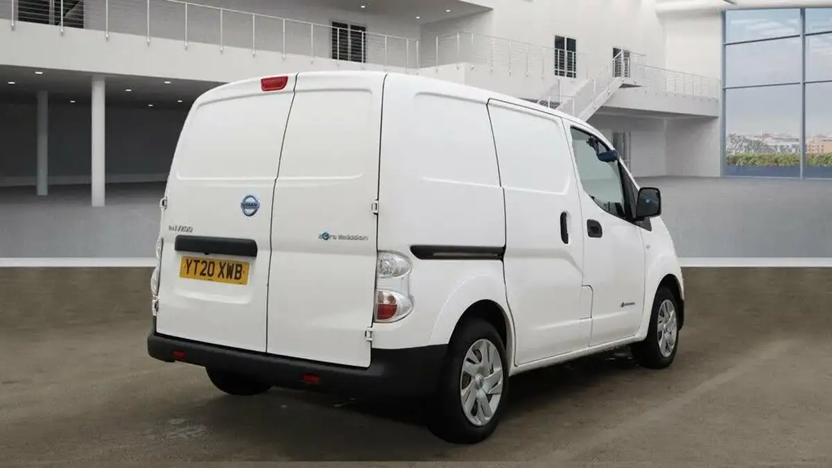 2020-nissan-env200-e-acenta-panel-van-auto-big-4