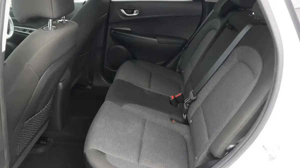 2022-hyundai-kona-e-premium-204ps-64kwh-7kw-obc-big-15