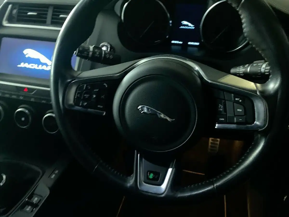 2019-jaguar-e-pace-20-i4d-r-dynamic-s-150ps-big-15