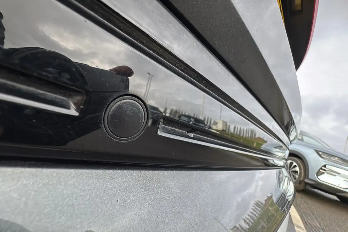 2020-audi-e-tron-55e-s-line-sportback-big-38