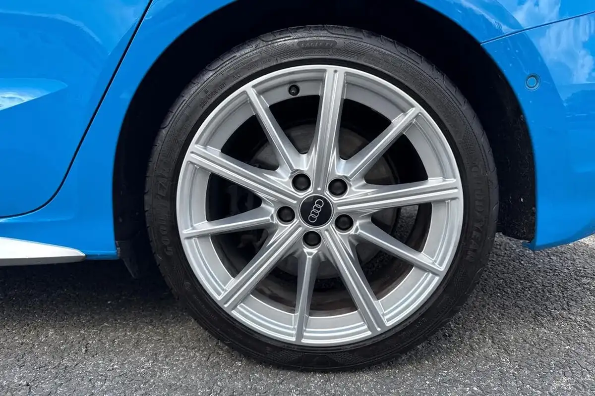 2021-audi-s3-20-tfsi-sportback-5d-big-8