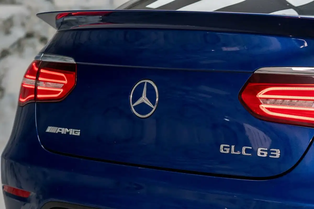 2018-mercedes-benz-glc-class-40-glc-amg-63-premiumss-coupe-4d-big-41