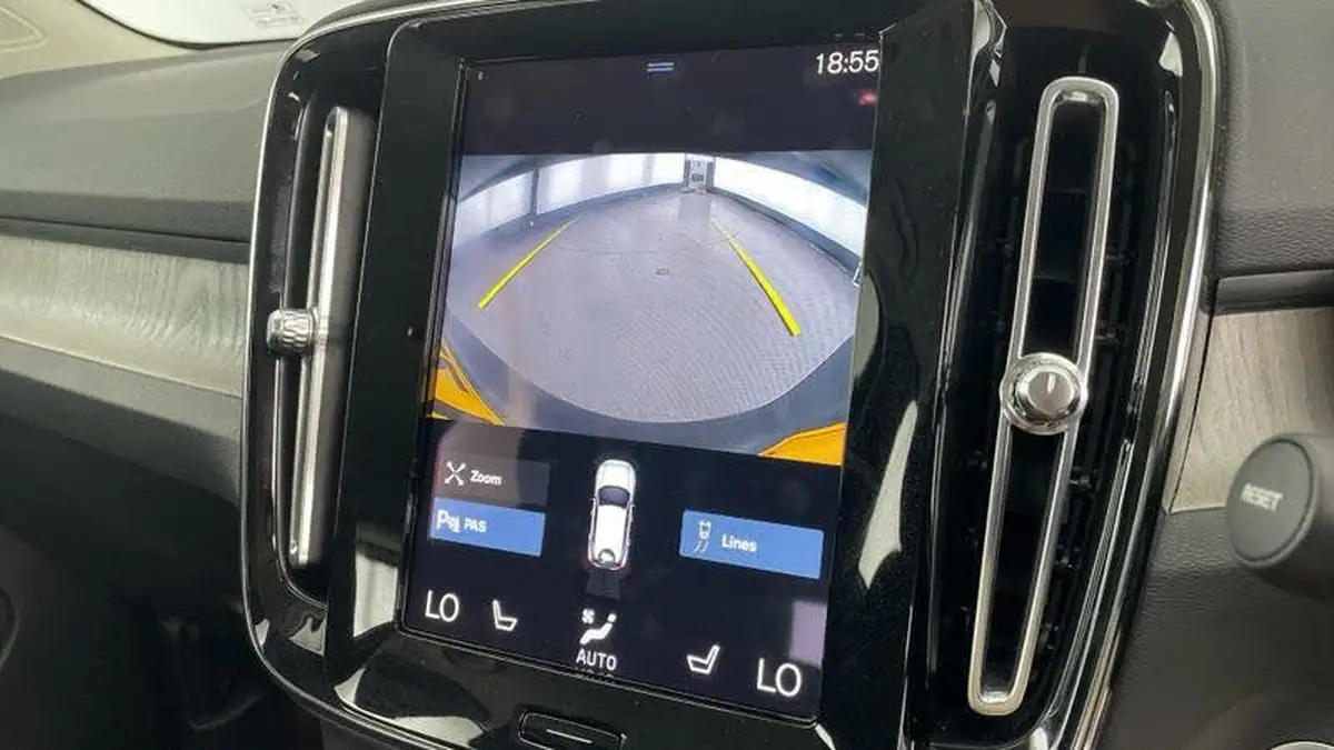 2022-volvo-xc40-15-t5-inscription-pro-big-14