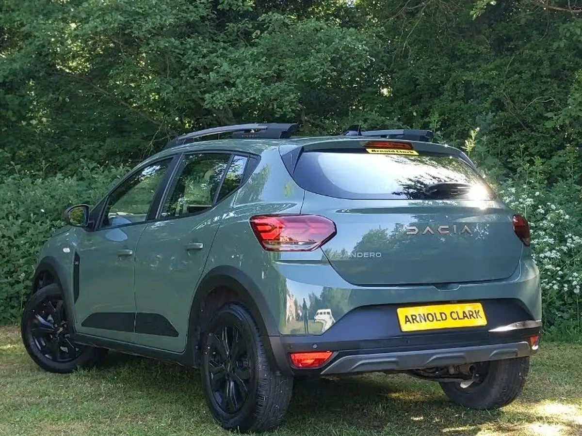 2024-dacia-sandero-stepway-10-tce-extreme-90bhp-big-1