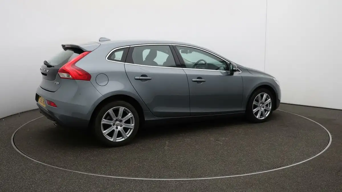 2018-volvo-v40-15-t3-inscription-big-50