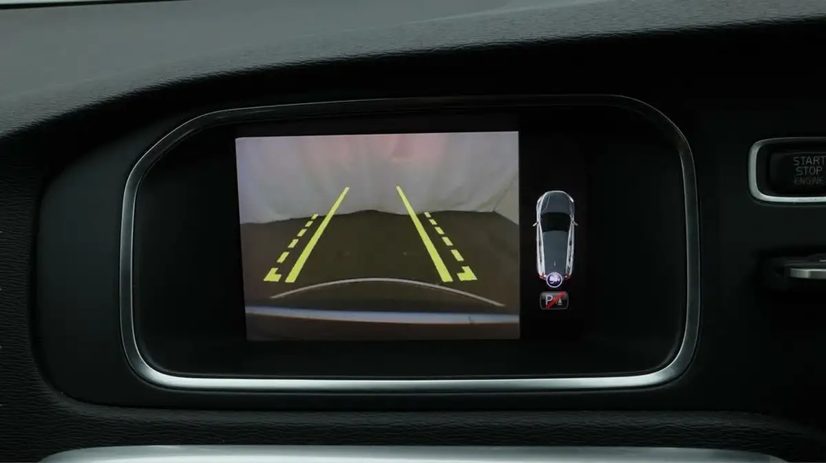 2018-volvo-v40-15-t3-inscription-big-26
