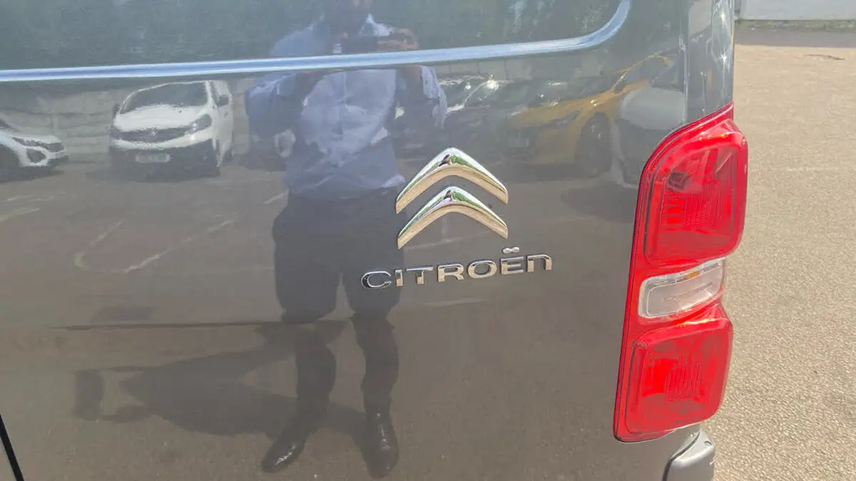 2022-citroen-dispatch-15bluehdi-enterprise-pro-m-1000-big-25