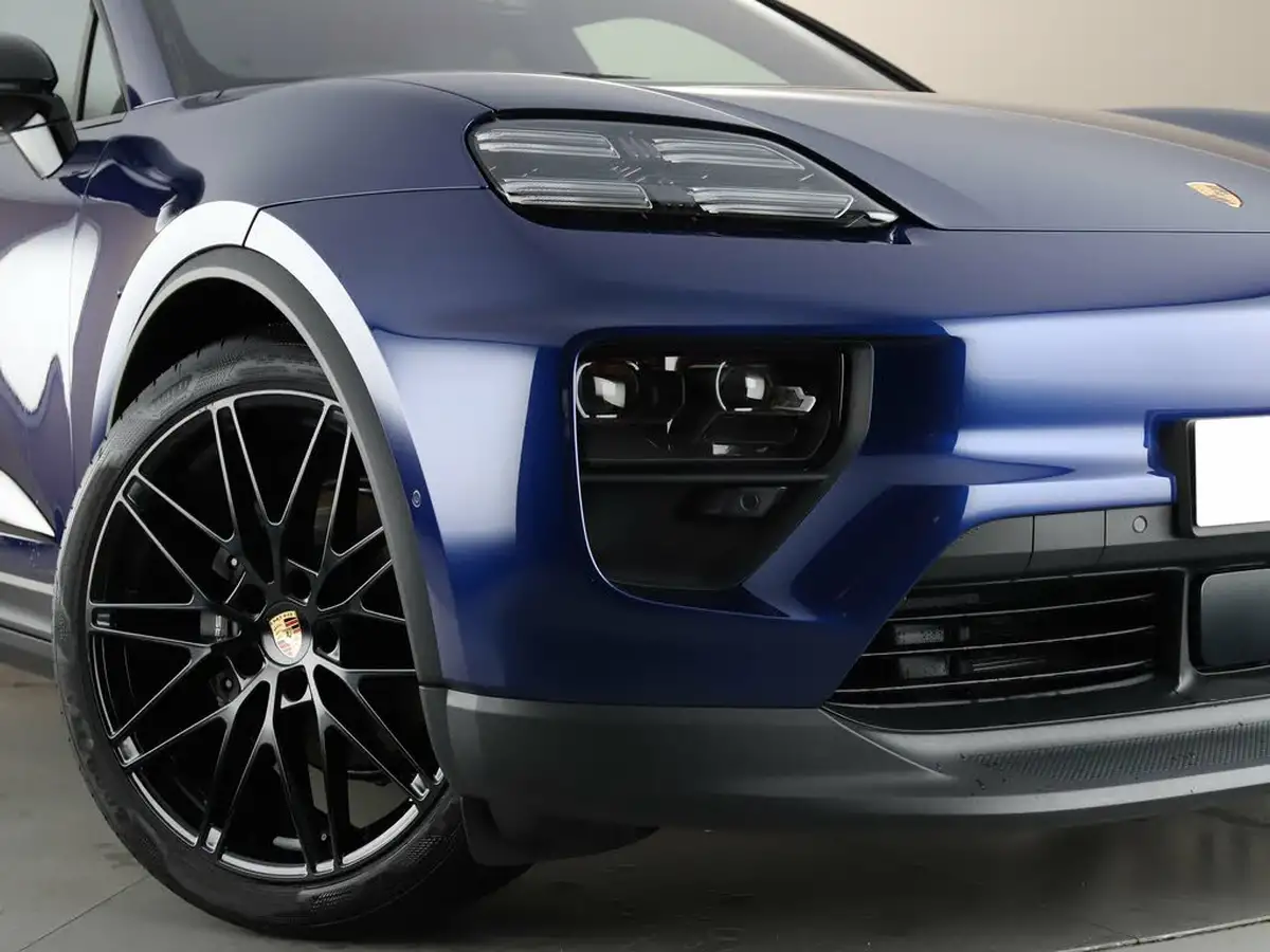 2025-porsche-macan-e-4-electric-big-46