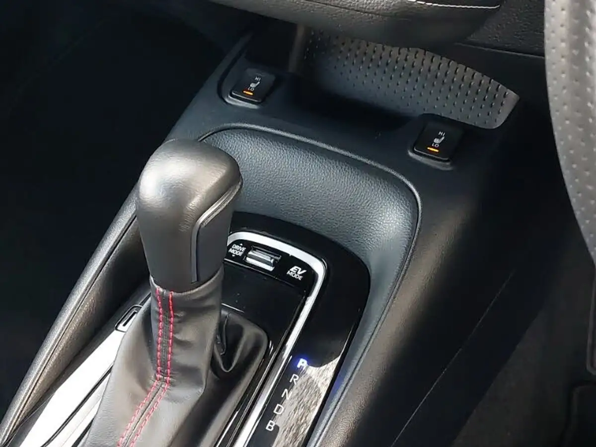 2023-toyota-corolla-18-vvt-i-gr-sport-138bhp-hatchback-big-13