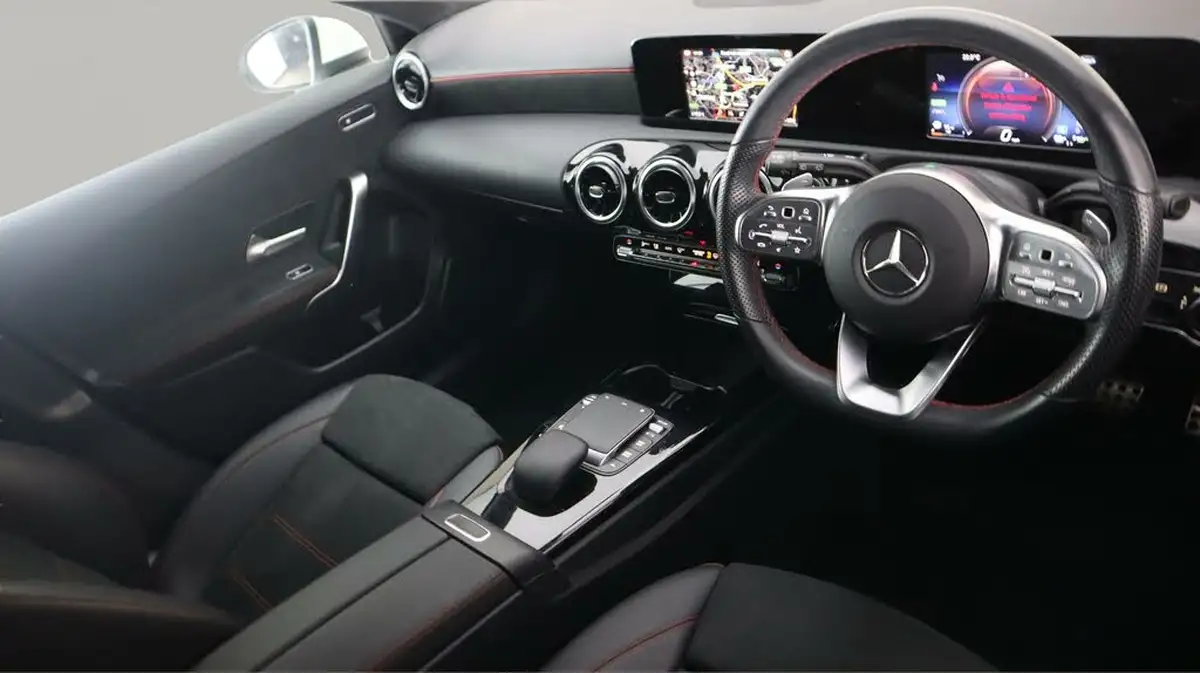 2021-mercedes-benz-a-class-13-a250e-amg-line-hatchback-5d-big-8