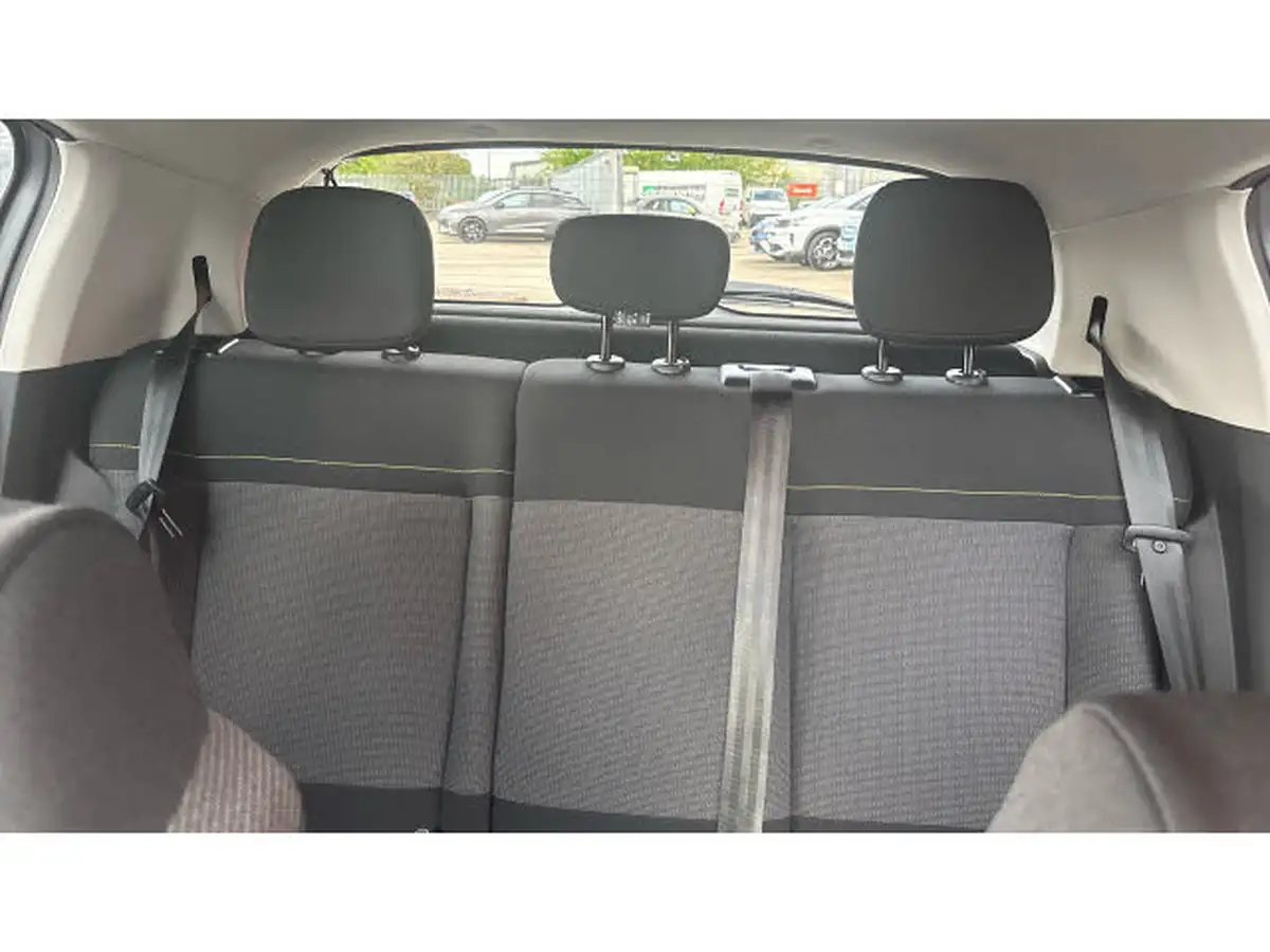 2023-citroen-c3-12-puretech-c-series-edition-83ps-ss-big-14