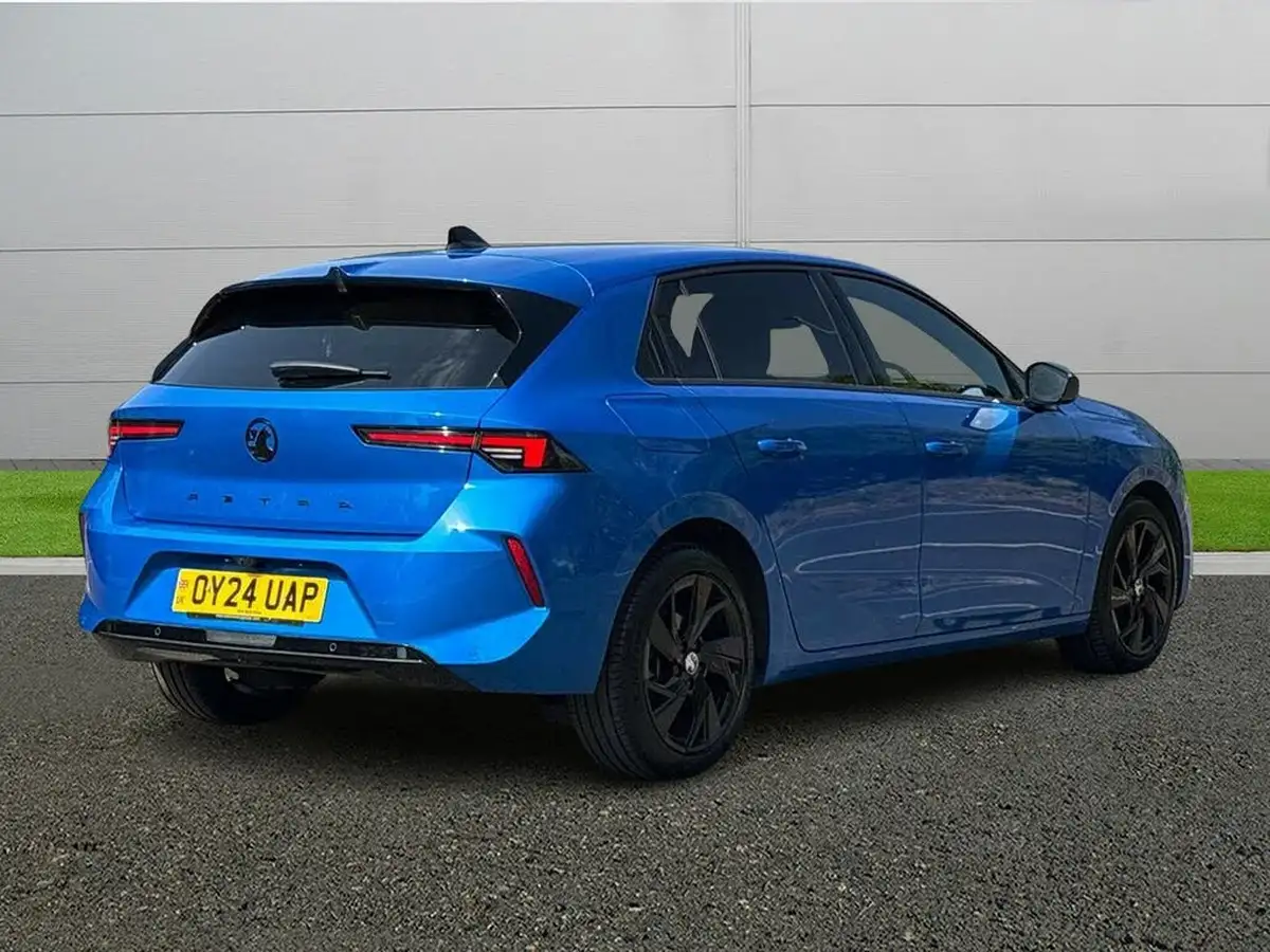 2024-vauxhall-astra-12-turbo-gs-130ps-hatchback-auto-big-6