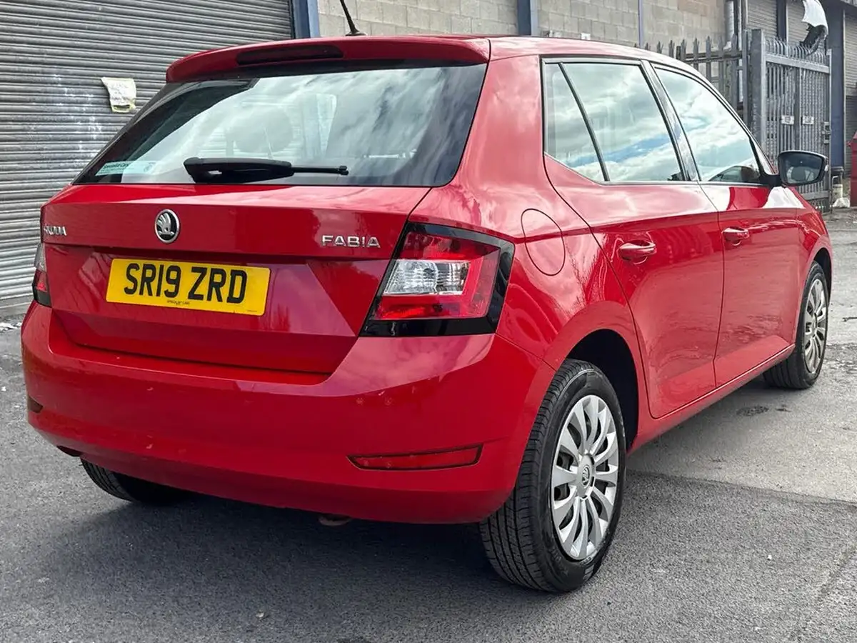 2019-skoda-fabia-10-mpi-s-ss-hatchback-big-45