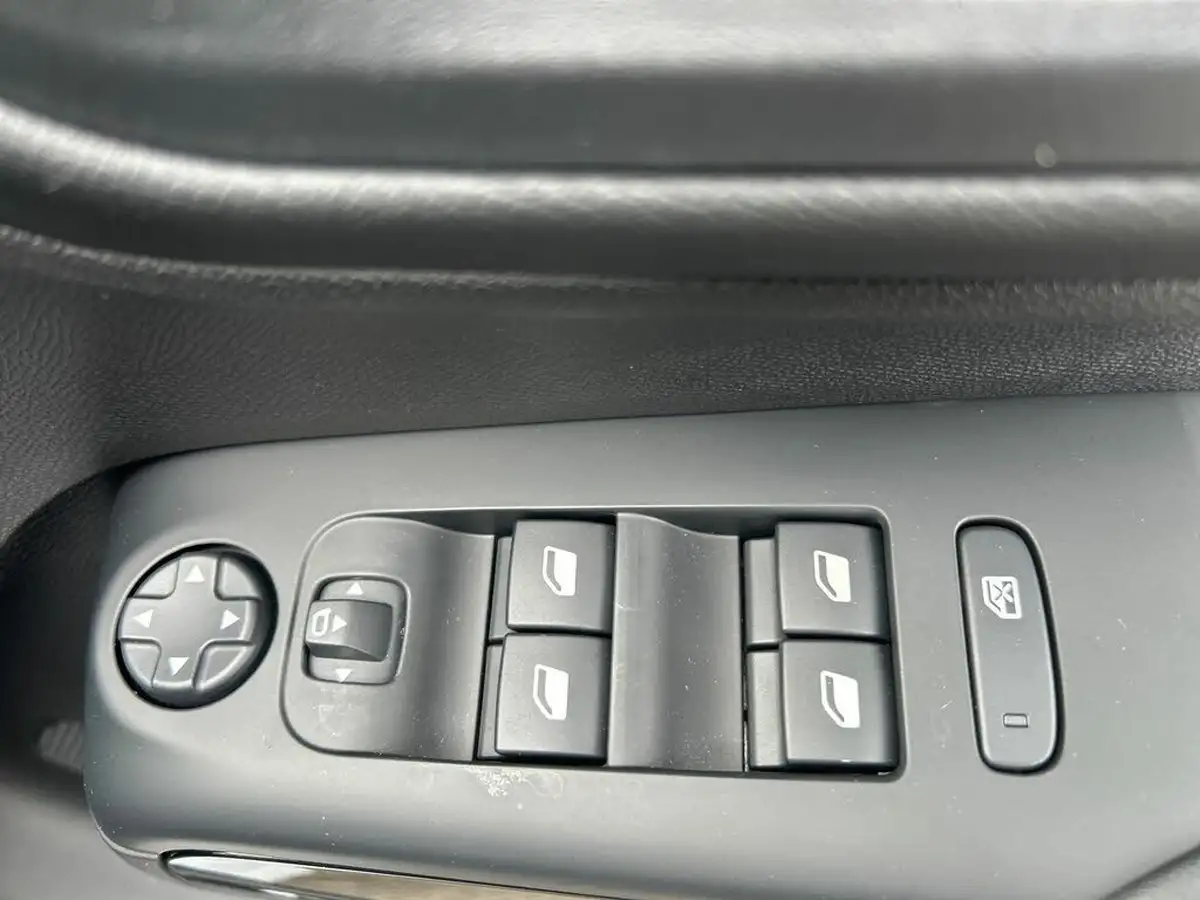 2024-citroen-c5-aircross-12-puretech-max-136ps-hybrid-e-dsc6-big-20