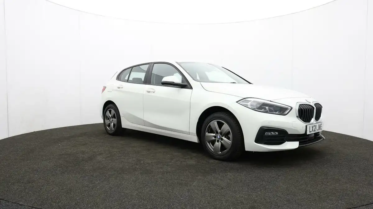 2021-bmw-1-series-15-118i-se-lcp-big-45