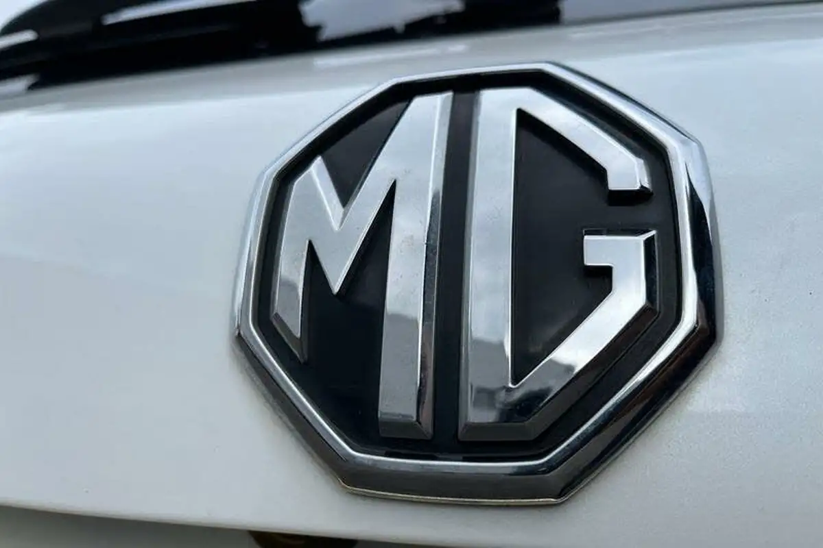 2021-mg-hs-15t-gdi-excite-162ps-big-39