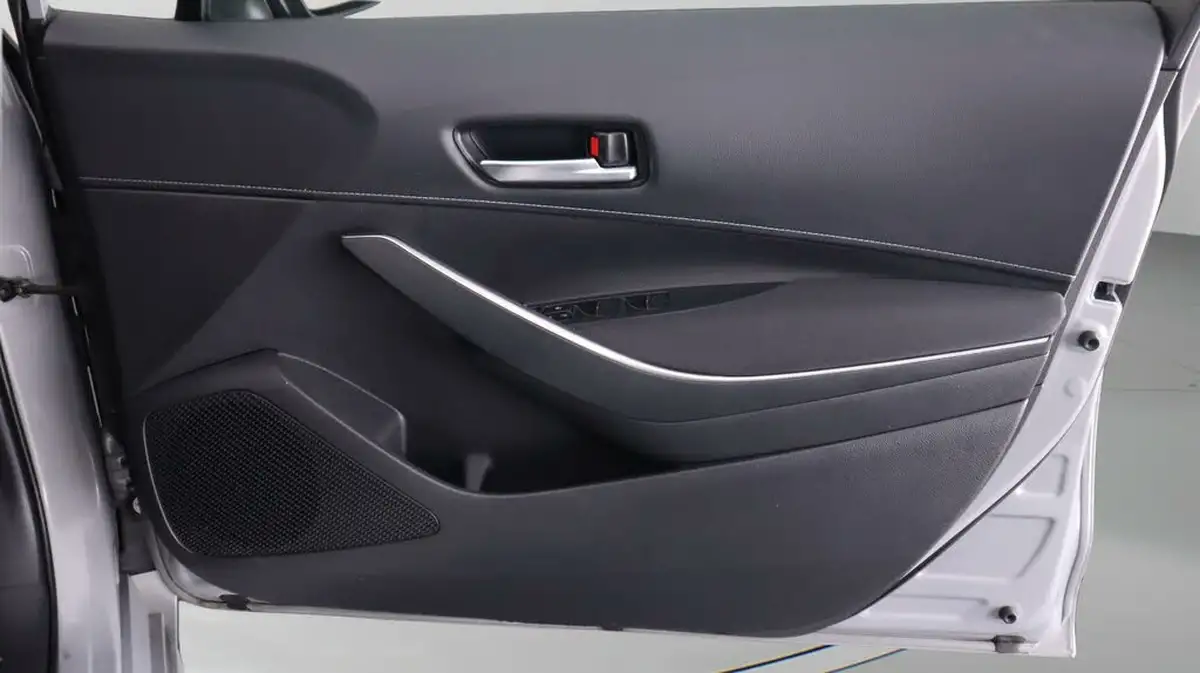 2020-toyota-corolla-12-vvt-i-icon-tech-trk-hatchback-big-15