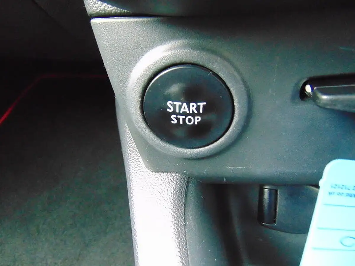 2016-renault-clio-09-tce-dynamique-s-nav-big-34