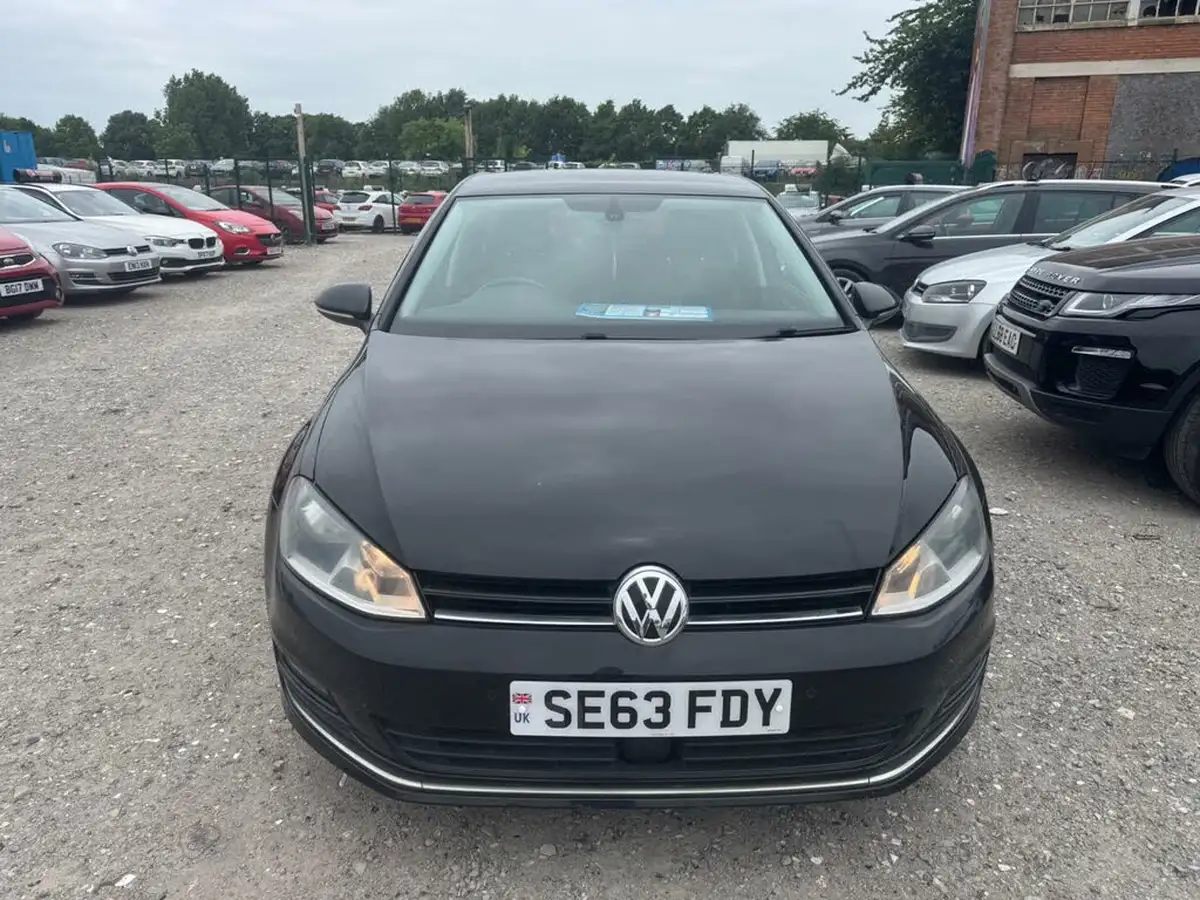 2013-volkswagen-golf-14-gt-tsi-140ps-act-hatchback-5d-1395cc-dsg-big-1
