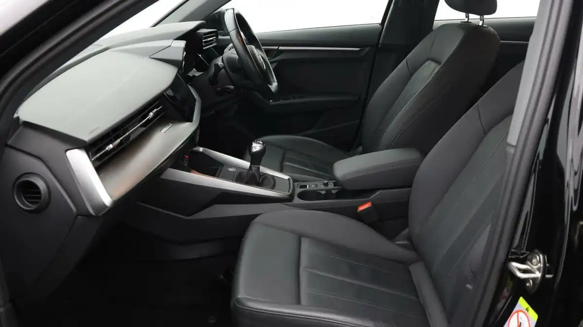 2020-audi-a3-10-30-tfsi-110ps-sportback-5d-big-13