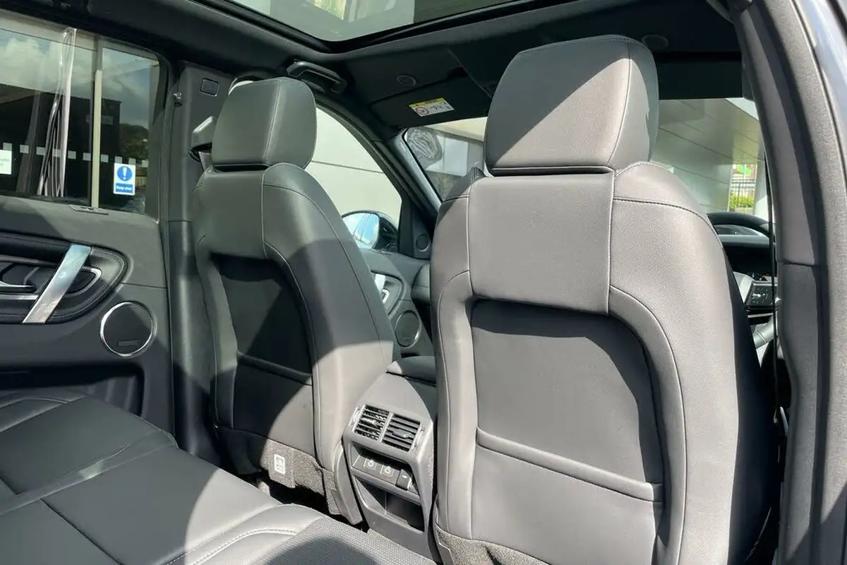 2024-land-rover-discovery-sport-15-p270e-dynamic-se-big-30