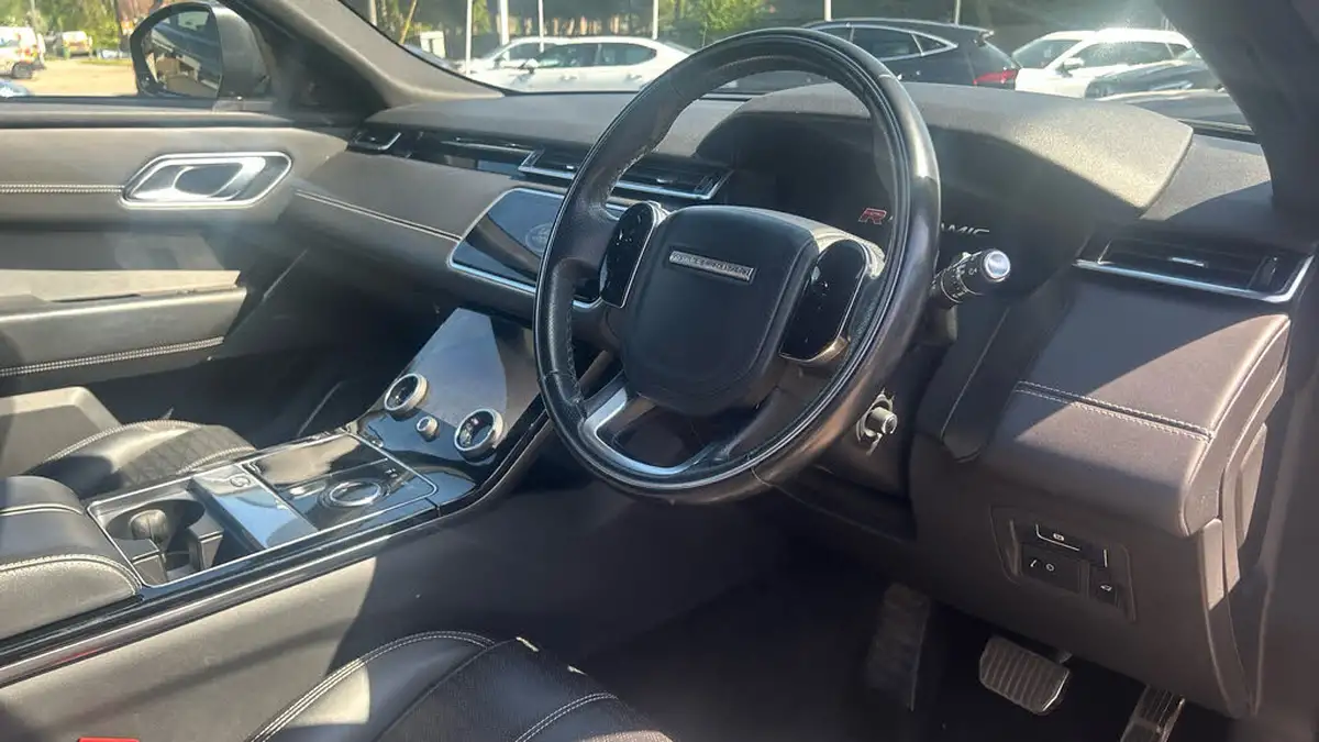 2017-land-rover-range-rover-velar-20-d240-r-dynamic-hse-big-8