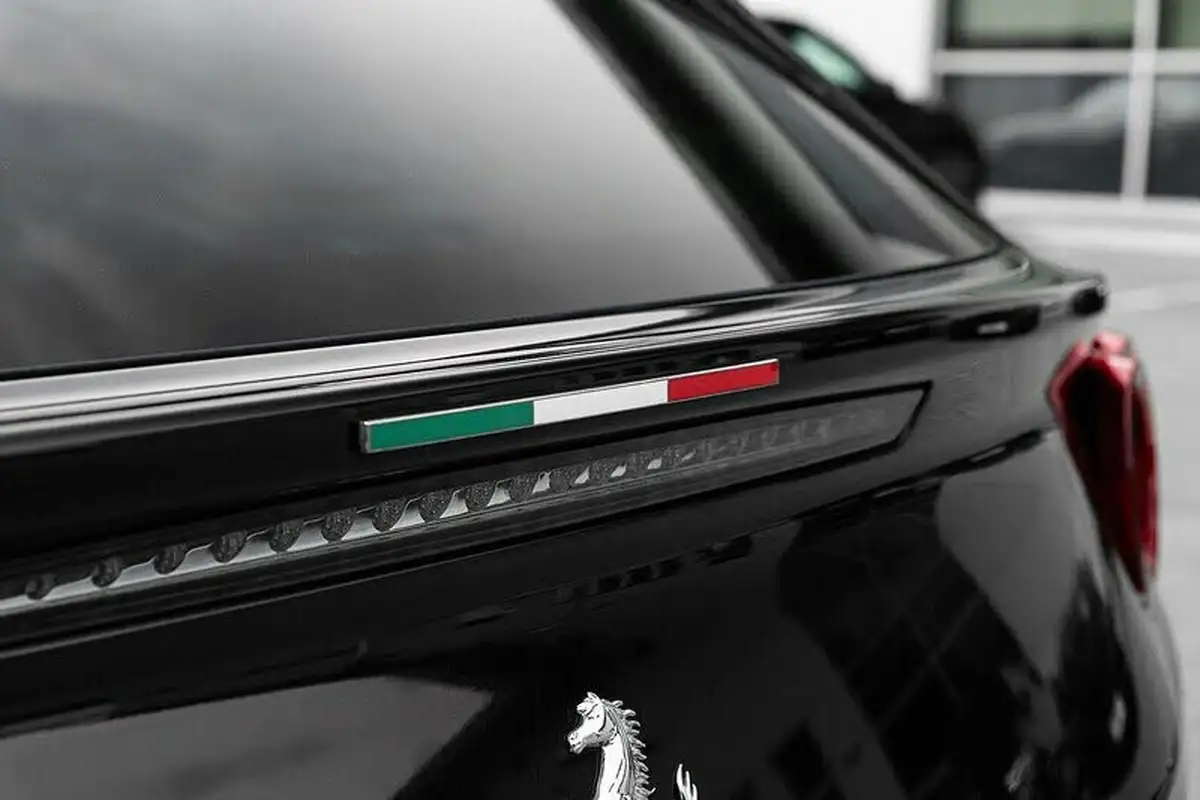 2018-ferrari-gtc4lusso-t-v8-603-bhp-big-24
