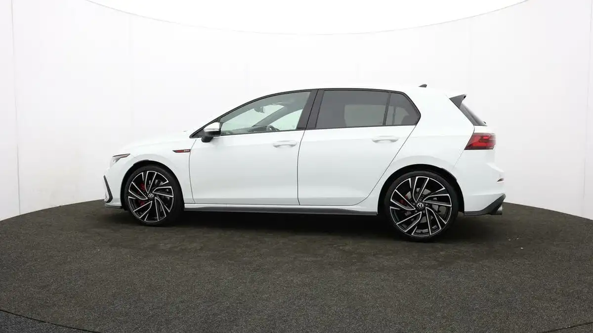 2024-volkswagen-golf-20-tsi-gti-245ps-big-70
