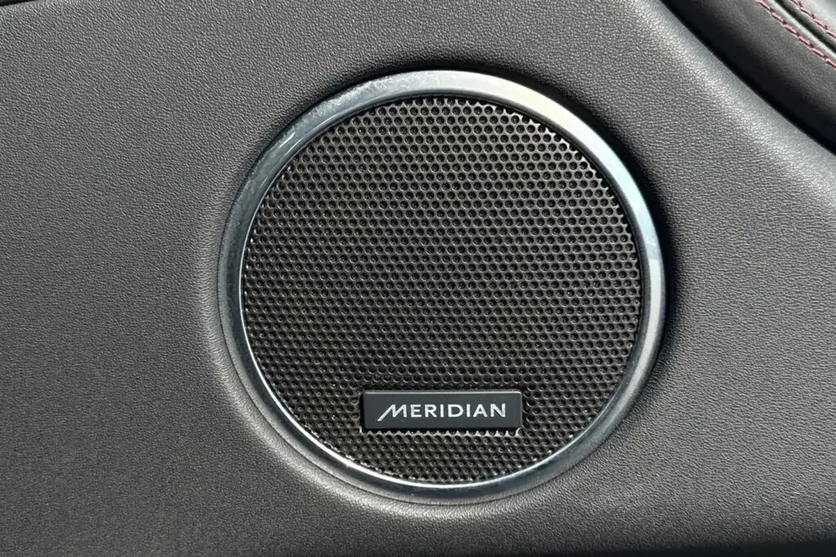2023-land-rover-discovery-sport-20-d200-dynamic-hse-big-24