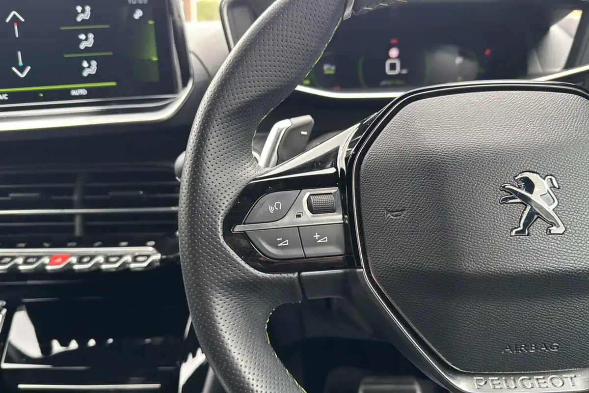 2022-peugeot-208-12-puretech-gt-premium-130bhp-eat8-big-16